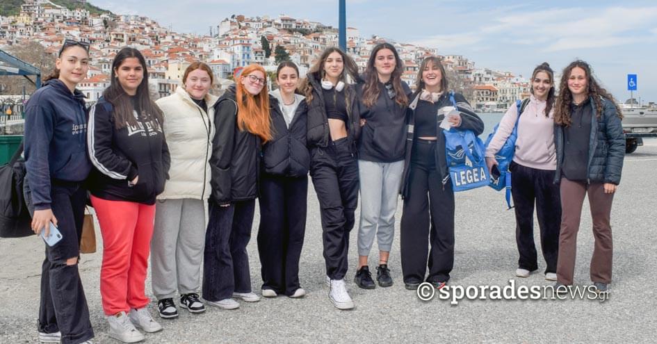 Αναχώρηση της ομάδας βόλεϊ του Λυκείου Σκοπέλου