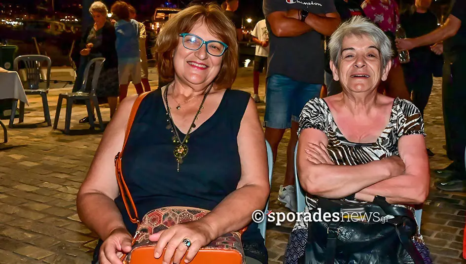 Η κυρία Καλλιόπη Καμίνη των πρώτων καρτ ποστάλ: Μνήμες από τη Σκόπελο του '65