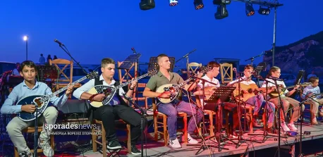 Έπεσε η αυλαία στο 7ο Φεστιβάλ «Μέρες Ρεμπέτικου στη Σκόπελο»